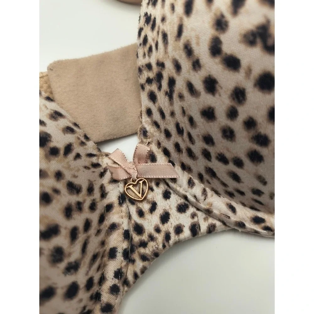 Victoria's Secret Lined Perfect Coverage Bra 32DD Leopard Print‎